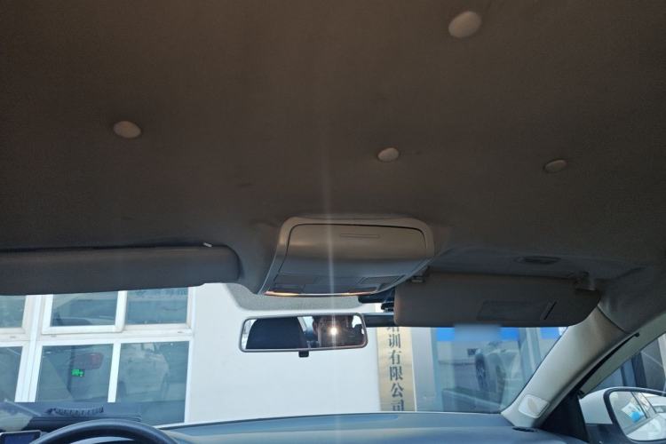 Used Volkswagen Sagitar 2012 1.6L Automatic Fashion Edition Headliner
