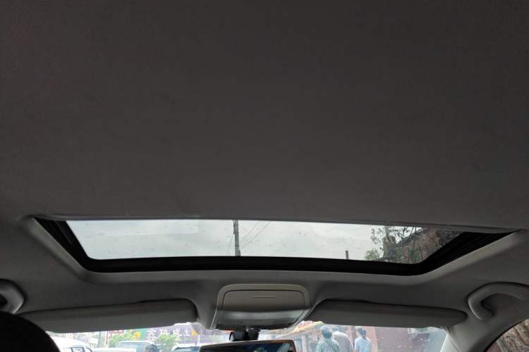 Used Volkswagen Sagitar 2012 1.8TSI Automatic Flagship Edition Headliner