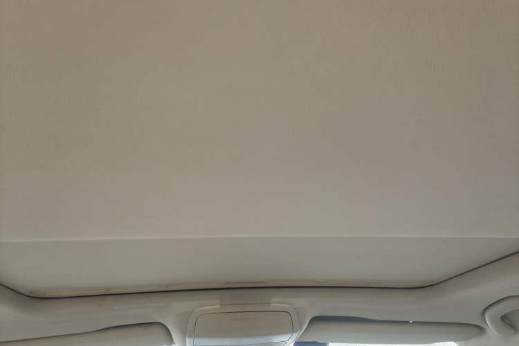 Used Volkswagen Sagitar 2012 1.4TSI Automatic Luxury Edition Headliner
