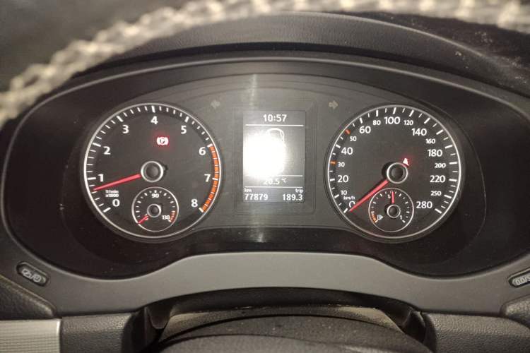 Used Volkswagen Sagitar 2012 1.4TSI Manual Luxury Model Instrument Cluster