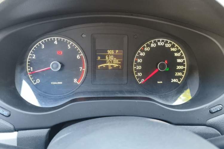 Used Volkswagen Sagitar 2012 1.6L Automatic Comfort Edition Instrument Cluster