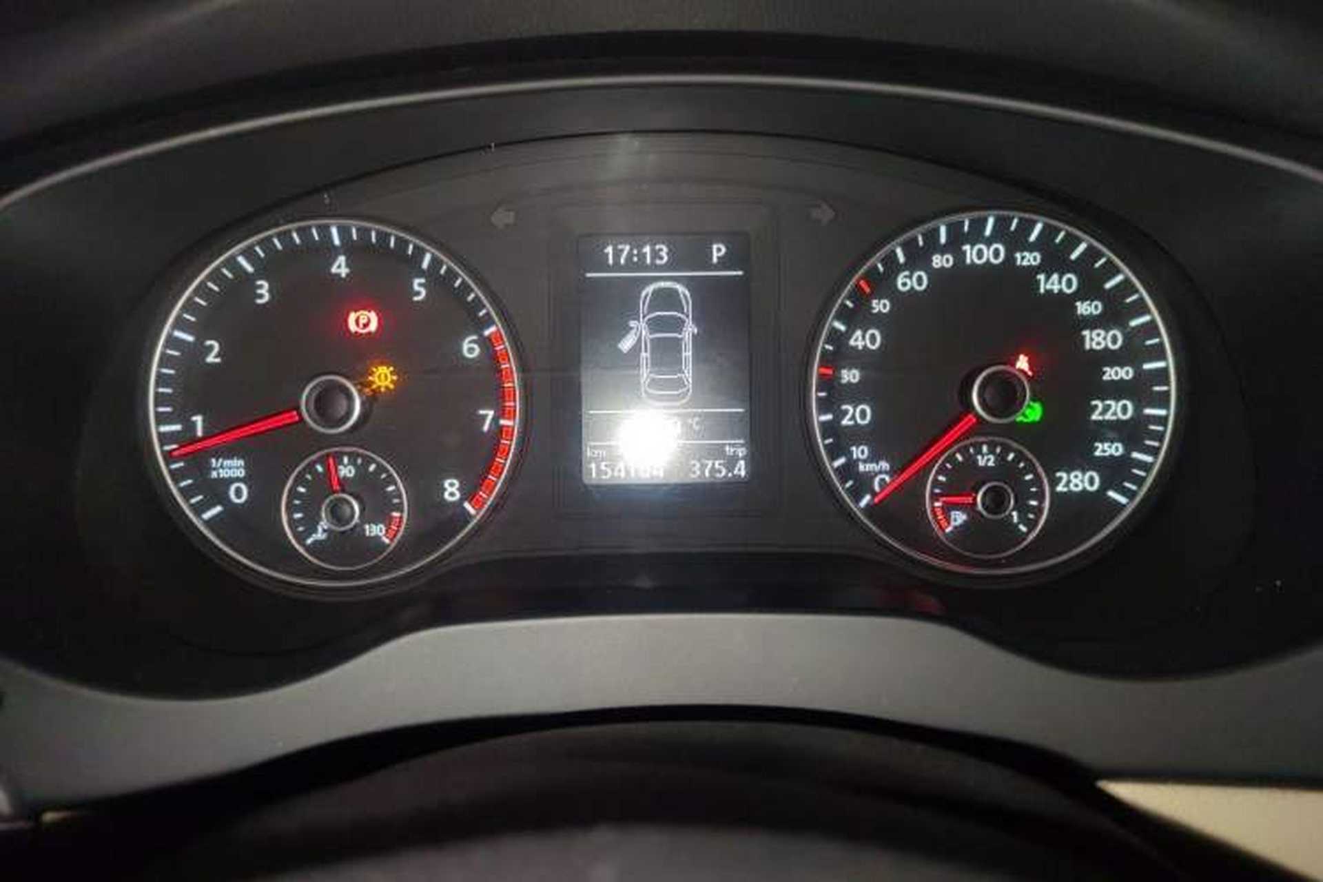 Used Volkswagen Sagitar 2012 1.4TSI Automatic Luxury Edition Instrument Cluster