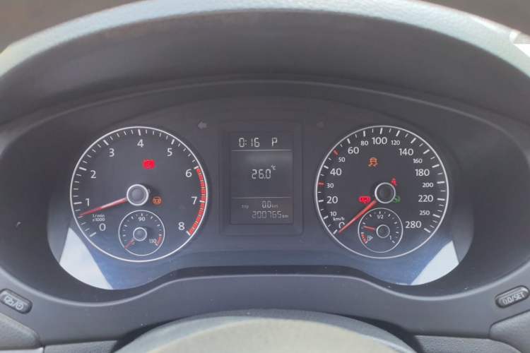 Used Volkswagen Sagitar 2012 1.4TSI Automatic Fashion Edition Instrument Cluster
