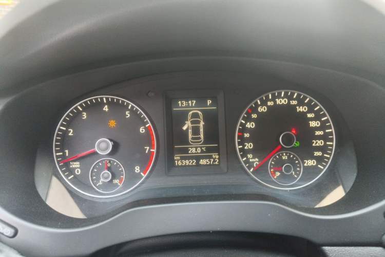 Used Volkswagen Sagitar 2012 1.4TSI Automatic Flagship Edition Instrument Cluster