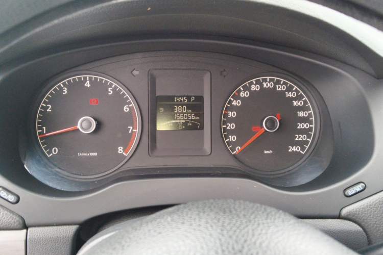 Used Volkswagen Sagitar 2012 1.6L Automatic Fashion Edition Instrument Cluster
