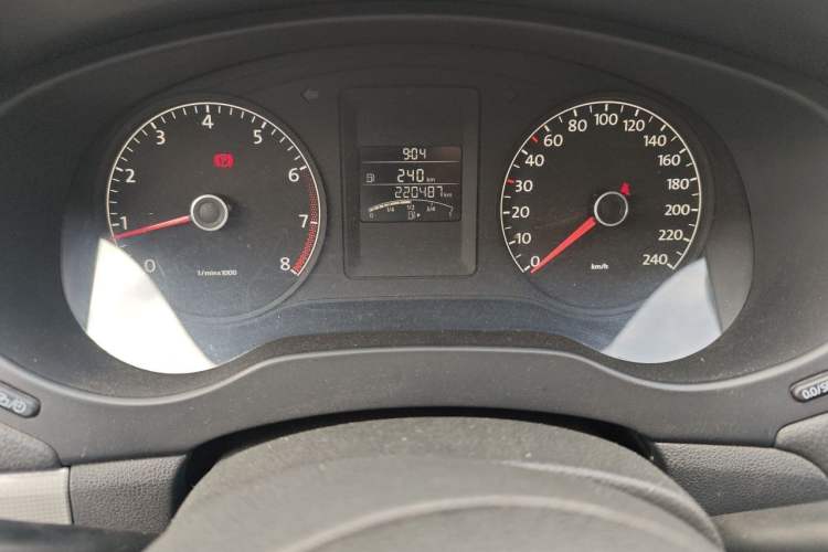 Used Volkswagen Sagitar 2012 1.6L Manual Comfort Model Instrument Cluster