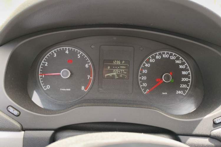 Used Volkswagen Sagitar 2012 1.6L Automatic Comfort Edition Instrument Cluster