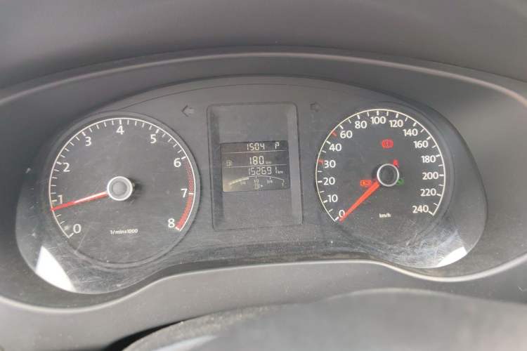 Used Volkswagen Sagitar 2012 1.6L Automatic Comfort Edition Instrument Cluster