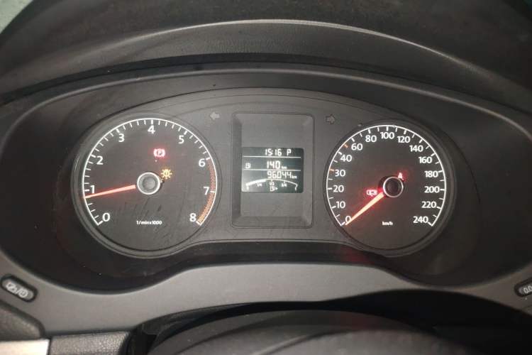 Used Volkswagen Sagitar 2012 1.6L Automatic Comfort Edition Instrument Cluster