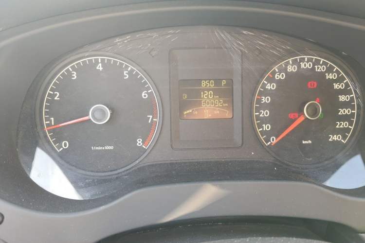 Used Volkswagen Sagitar 2012 1.6L Automatic Fashion Edition Instrument Cluster