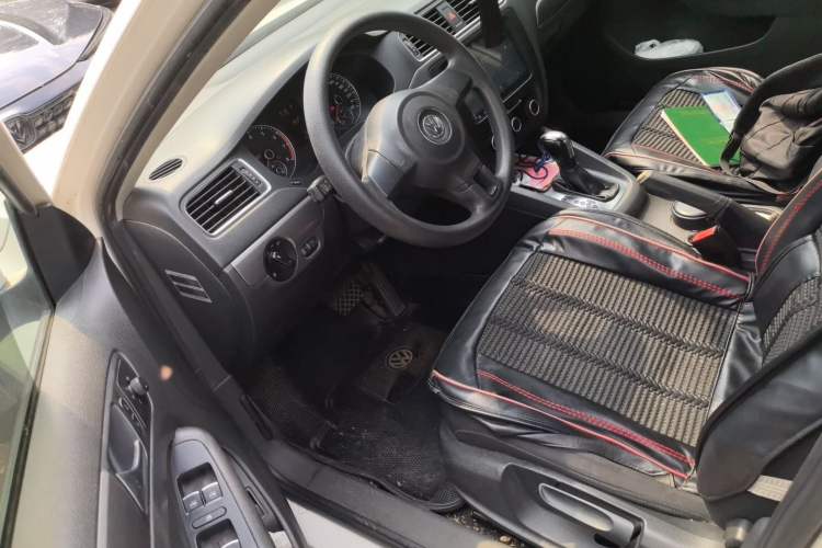 Used Volkswagen Sagitar 2012 1.4TSI Automatic Fashion Edition Left Front Seat