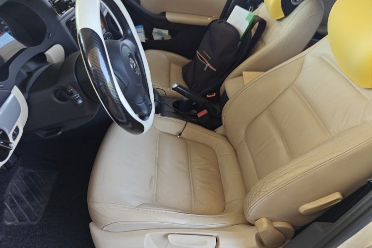 Used Volkswagen Sagitar 2012 1.6L Automatic Comfort Edition Left Front Seat