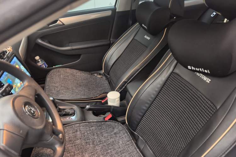 Used Volkswagen Sagitar 2012 1.6L Automatic Comfort Edition Left Front Seat