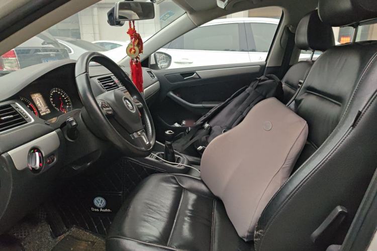 Used Volkswagen Sagitar 2012 1.4TSI Manual Luxury Model Left Front Seat