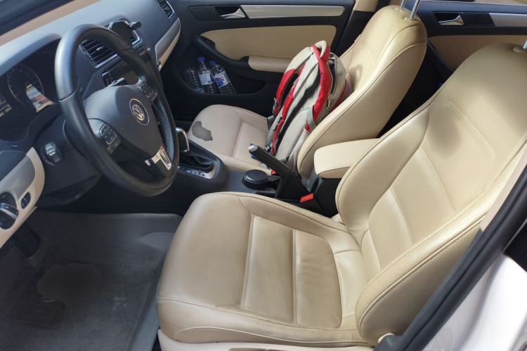 Used Volkswagen Sagitar 2012 1.4TSI Automatic Luxury Edition Left Front Seat