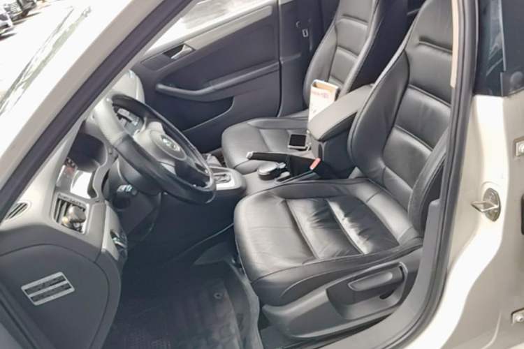 Used Volkswagen Sagitar 2012 1.6L Automatic Comfort Edition Left Front Seat