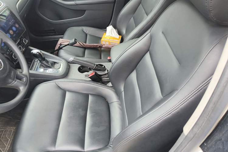 Used Volkswagen Sagitar 2012 1.4TSI Automatic Fashion Edition Left Front Seat