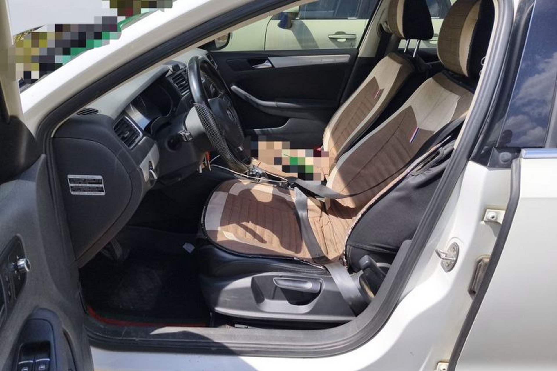 Used Volkswagen Sagitar 2012 1.4TSI Manual Luxury Model Left Front Seat