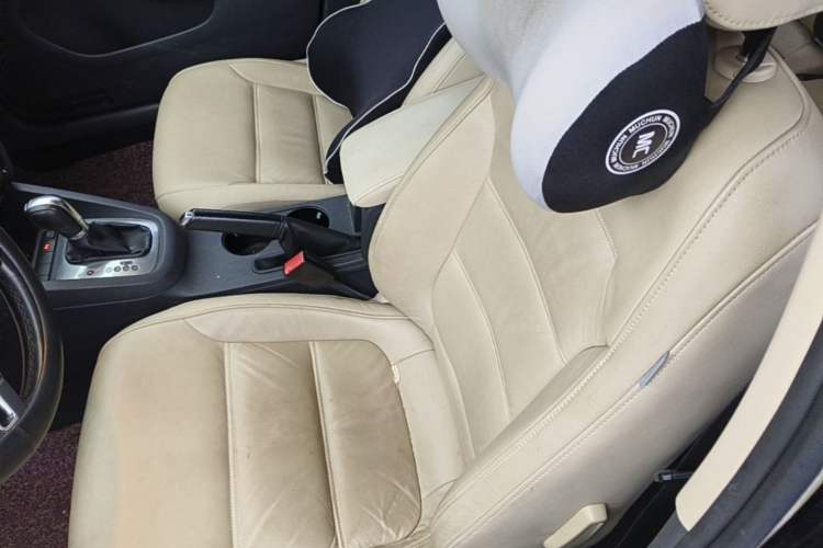 Used Volkswagen Sagitar 2012 1.4TSI Automatic Luxury Edition Left Front Seat