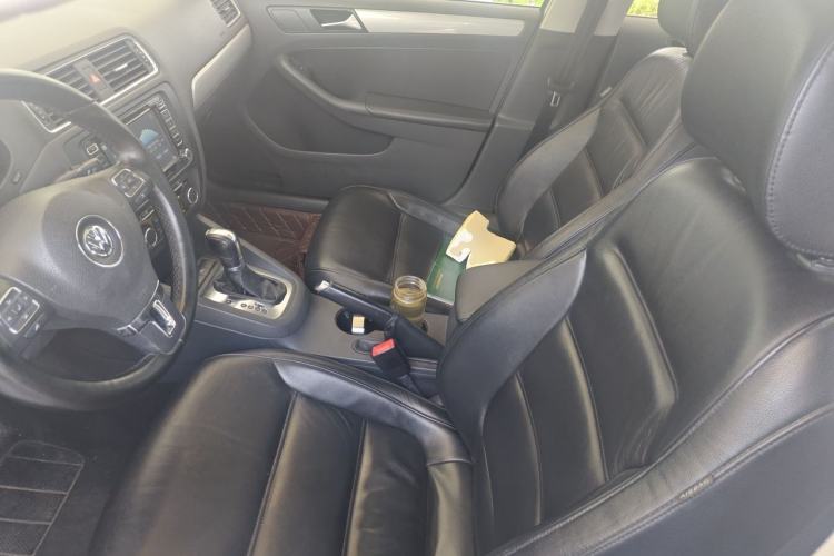 Used Volkswagen Sagitar 2012 1.4TSI Automatic Luxury Edition Left Front Seat