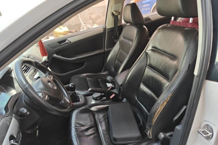 Used Volkswagen Sagitar 2012 1.4TSI Manual Luxury Model Left Front Seat