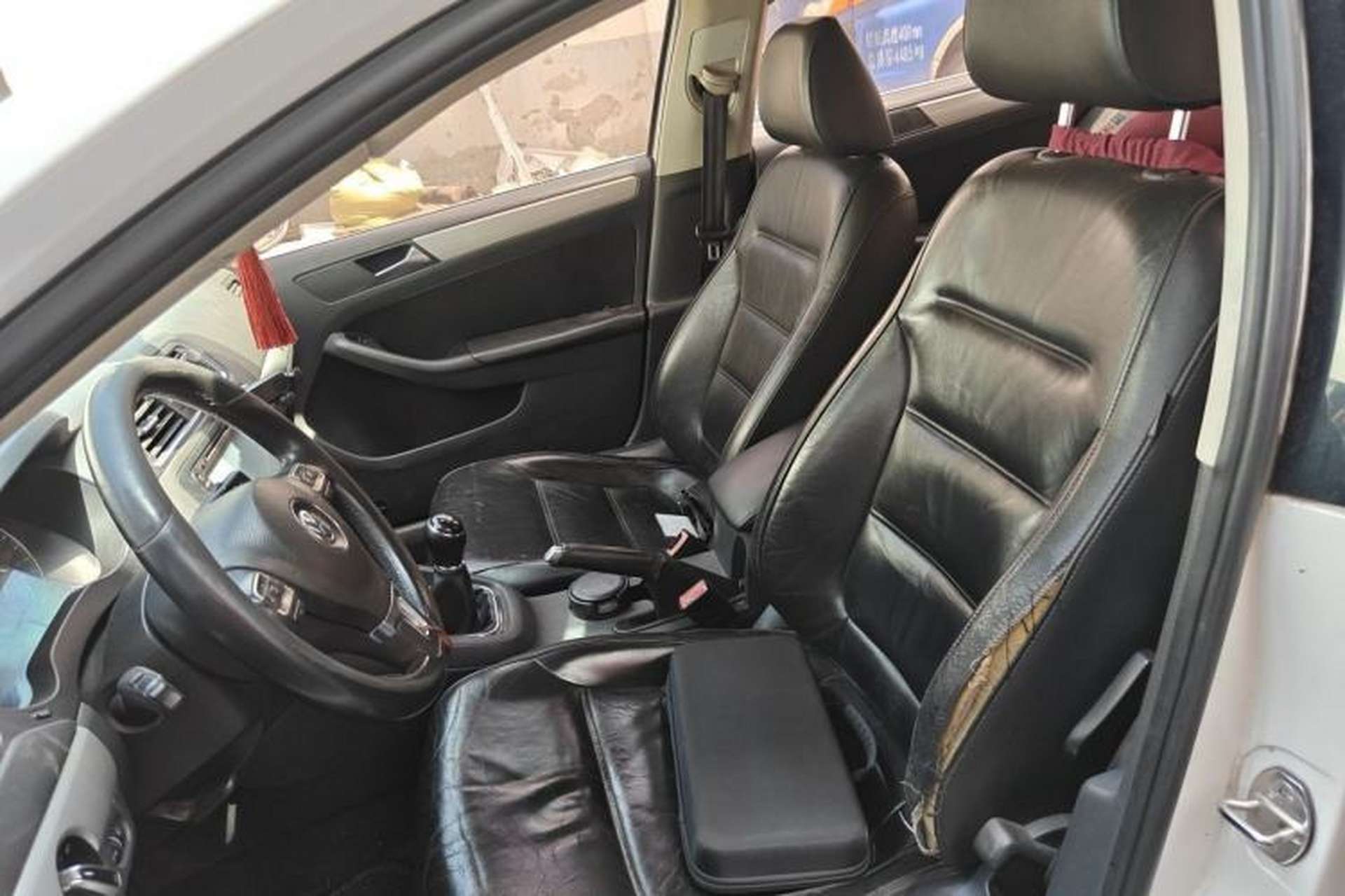 Used Volkswagen Sagitar 2012 1.4TSI Manual Luxury Model Left Front Seat