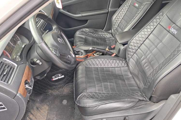 Used Volkswagen Sagitar 2012 1.8TSI Automatic Flagship Edition Left Front Seat