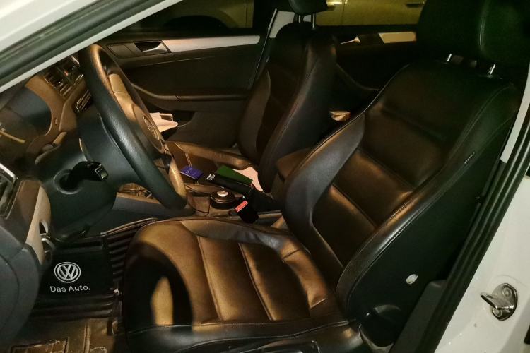 Used Volkswagen Sagitar 2012 1.6L Manual Comfort Model Left Front Seat