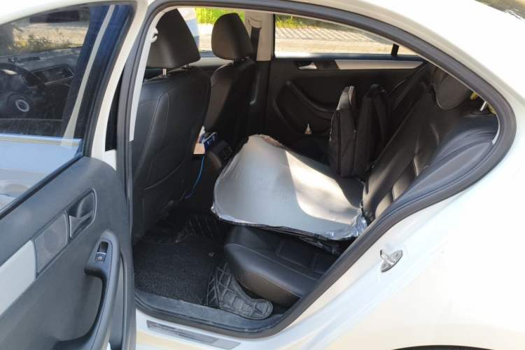 Used Volkswagen Sagitar 2012 1.6L Automatic Comfort Edition Left Rear Seat
