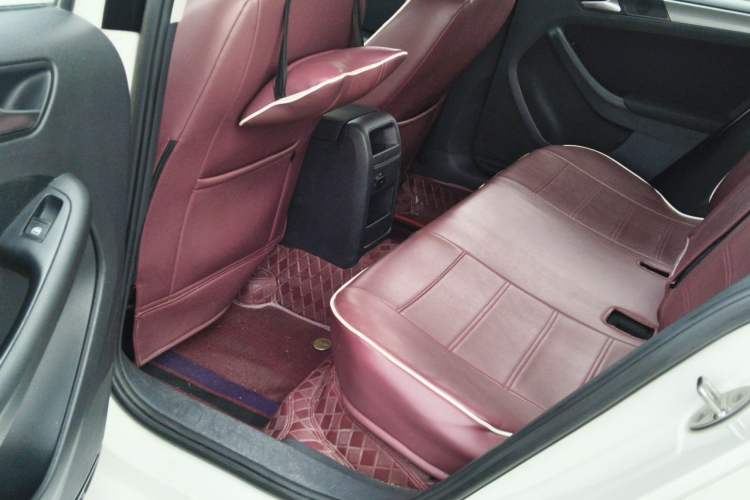 Used Volkswagen Sagitar 2012 1.6L Automatic Fashion Edition Left Rear Seat