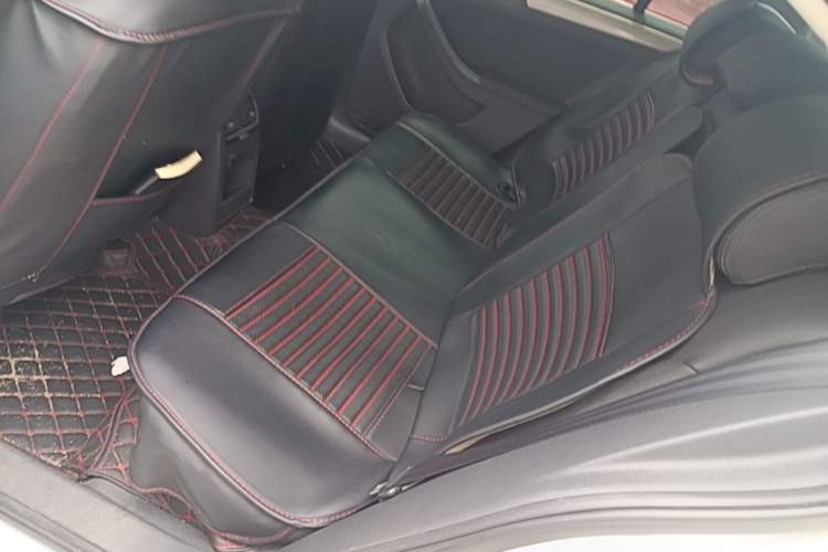 Used Volkswagen Sagitar 2012 1.6L Automatic Comfort Edition Left Rear Seat