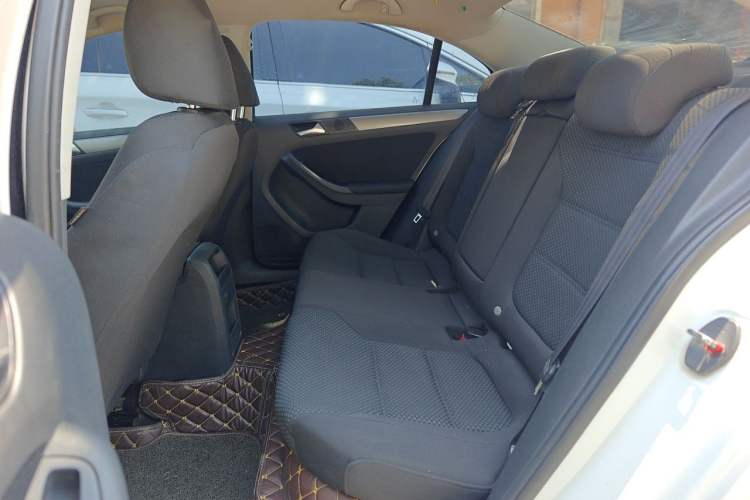 Used Volkswagen Sagitar 2012 1.4TSI Automatic Fashion Edition Left Rear Seat