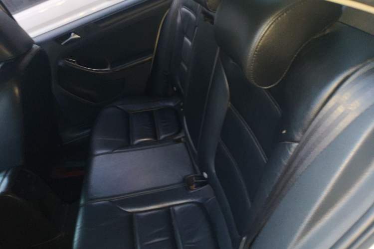 Used Volkswagen Sagitar 2012 1.6L Automatic Fashion Edition Left Rear Seat