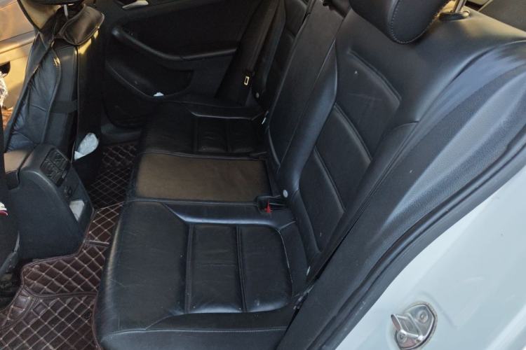 Used Volkswagen Sagitar 2012 1.4TSI Automatic Luxury Edition Left Rear Seat