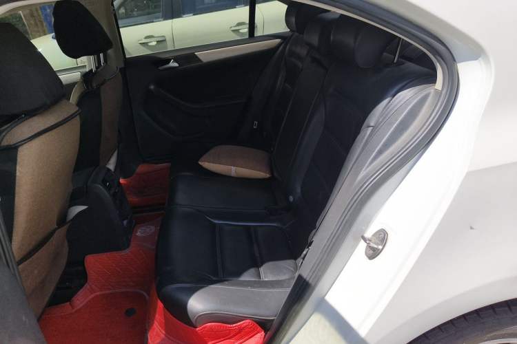 Used Volkswagen Sagitar 2012 1.4TSI Manual Luxury Model Left Rear Seat