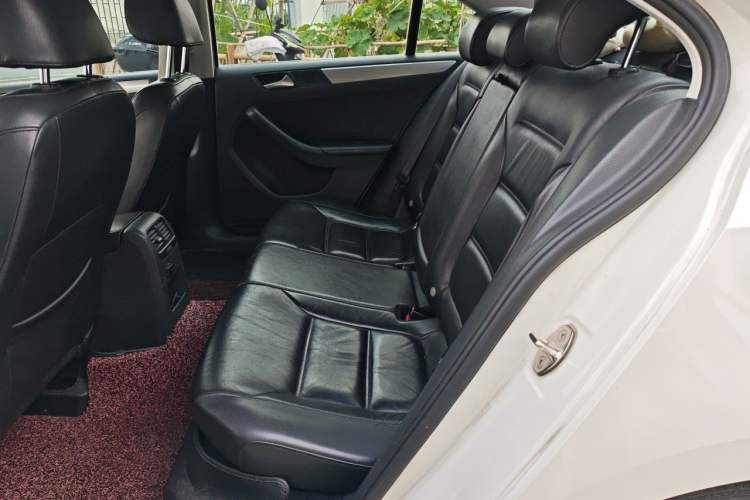 Used Volkswagen Sagitar 2012 1.6L Automatic Comfort Edition Left Rear Seat