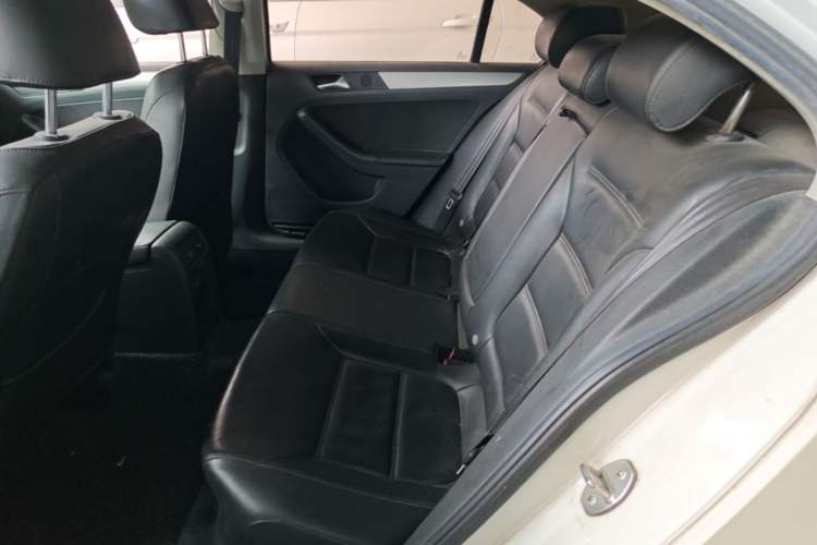 Used Volkswagen Sagitar 2012 1.6L Manual Comfort Model Left Rear Seat