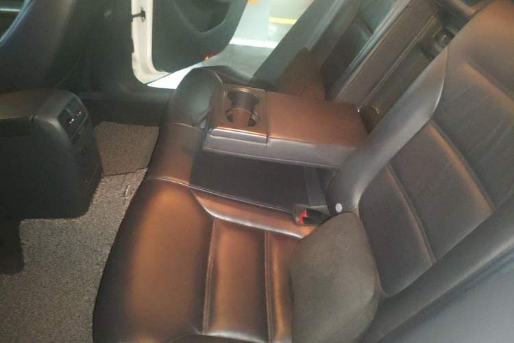 Used Volkswagen Sagitar 2012 1.6L Automatic Comfort Edition Left Rear Seat