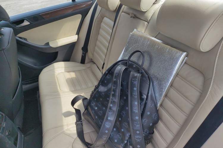 Used Volkswagen Sagitar 2012 1.8TSI Automatic Flagship Edition Left Rear Seat