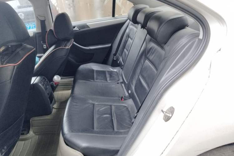 Used Volkswagen Sagitar 2012 1.6L Manual Comfort Model Left Rear Seat