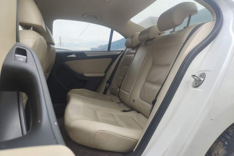Used Volkswagen Sagitar 2012 1.4TSI Automatic Luxury Edition Left Rear Seat