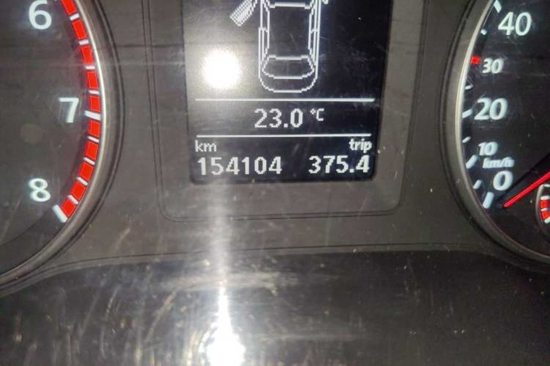 Used Volkswagen Sagitar 2012 1.4TSI Automatic Luxury Edition Odometer Close Up