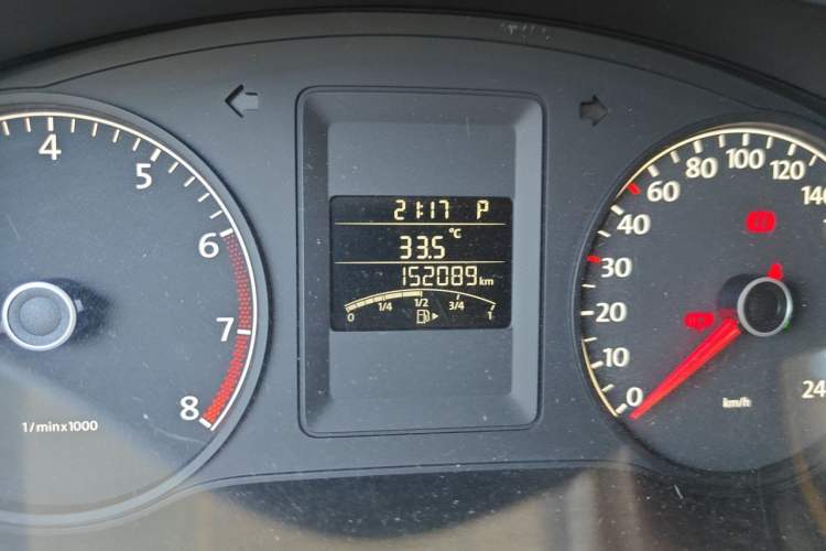 Used Volkswagen Sagitar 2012 1.6L Automatic Comfort Edition Odometer Close Up