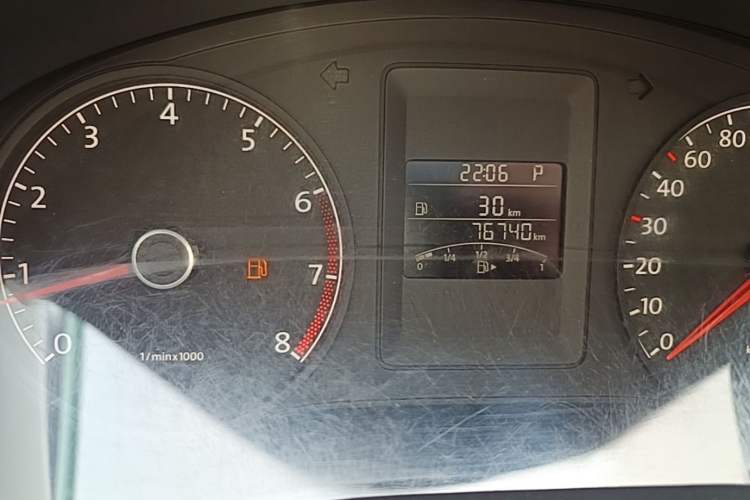 Used Volkswagen Sagitar 2012 1.6L Automatic Comfort Edition Odometer Close Up