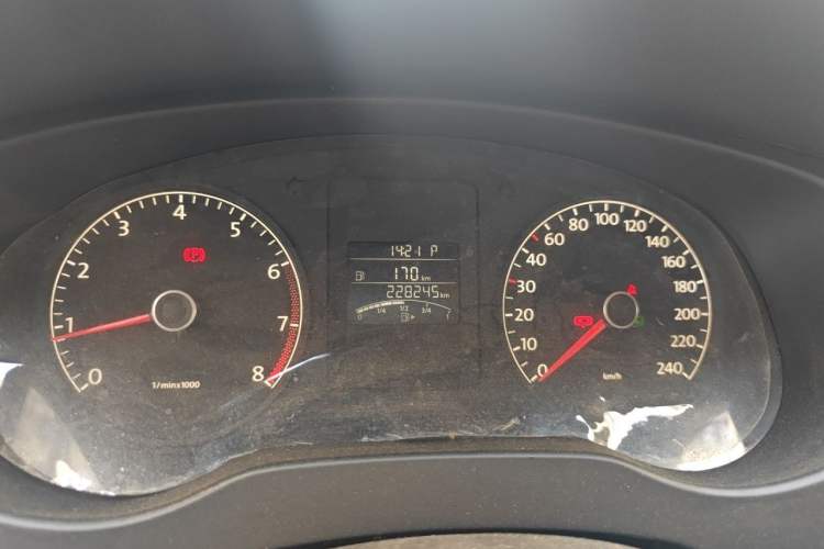Used Volkswagen Sagitar 2012 1.6L Automatic Comfort Edition Odometer Close Up