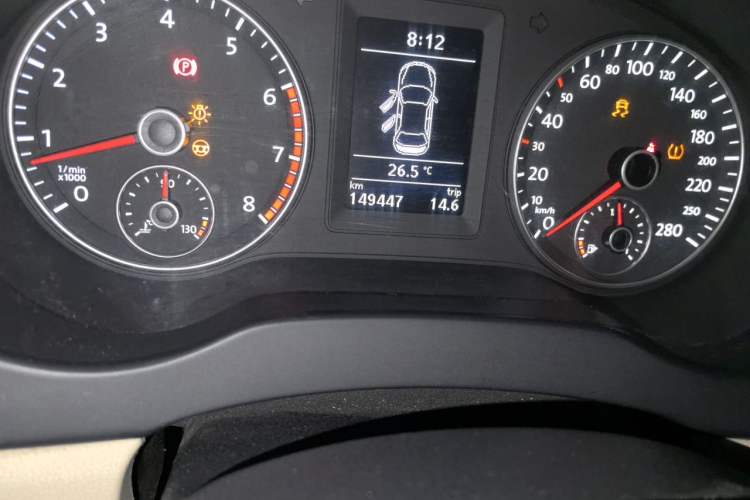 Used Volkswagen Sagitar 2012 1.4TSI Manual Luxury Model Odometer Close Up
