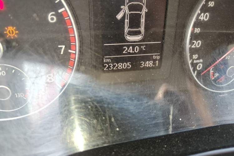 Used Volkswagen Sagitar 2012 1.4TSI Manual Luxury Model Odometer Close Up