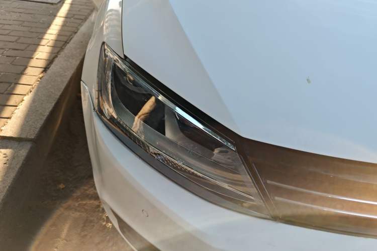Used Volkswagen Sagitar 2012 1.4TSI Automatic Luxury Edition Right Front Headlight