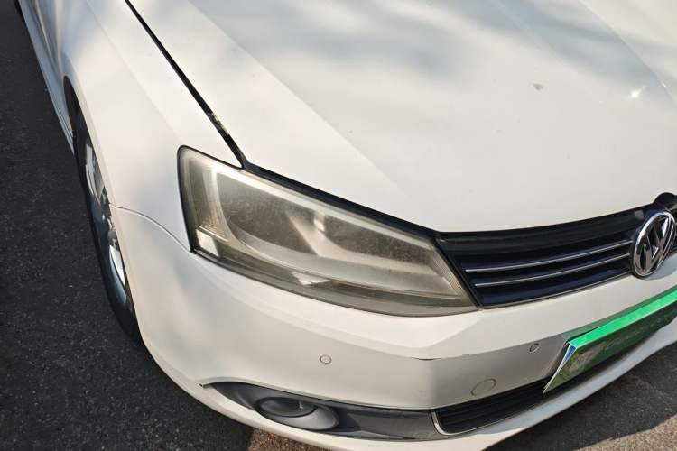 Used Volkswagen Sagitar 2012 1.4TSI Automatic Luxury Edition Right Front Headlight