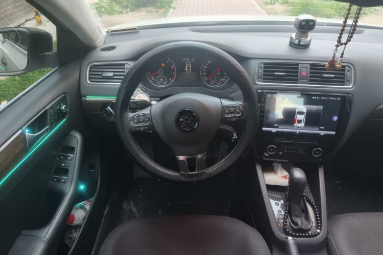 Used Volkswagen Sagitar 2012 1.4TSI Automatic Flagship Edition Steering Wheel